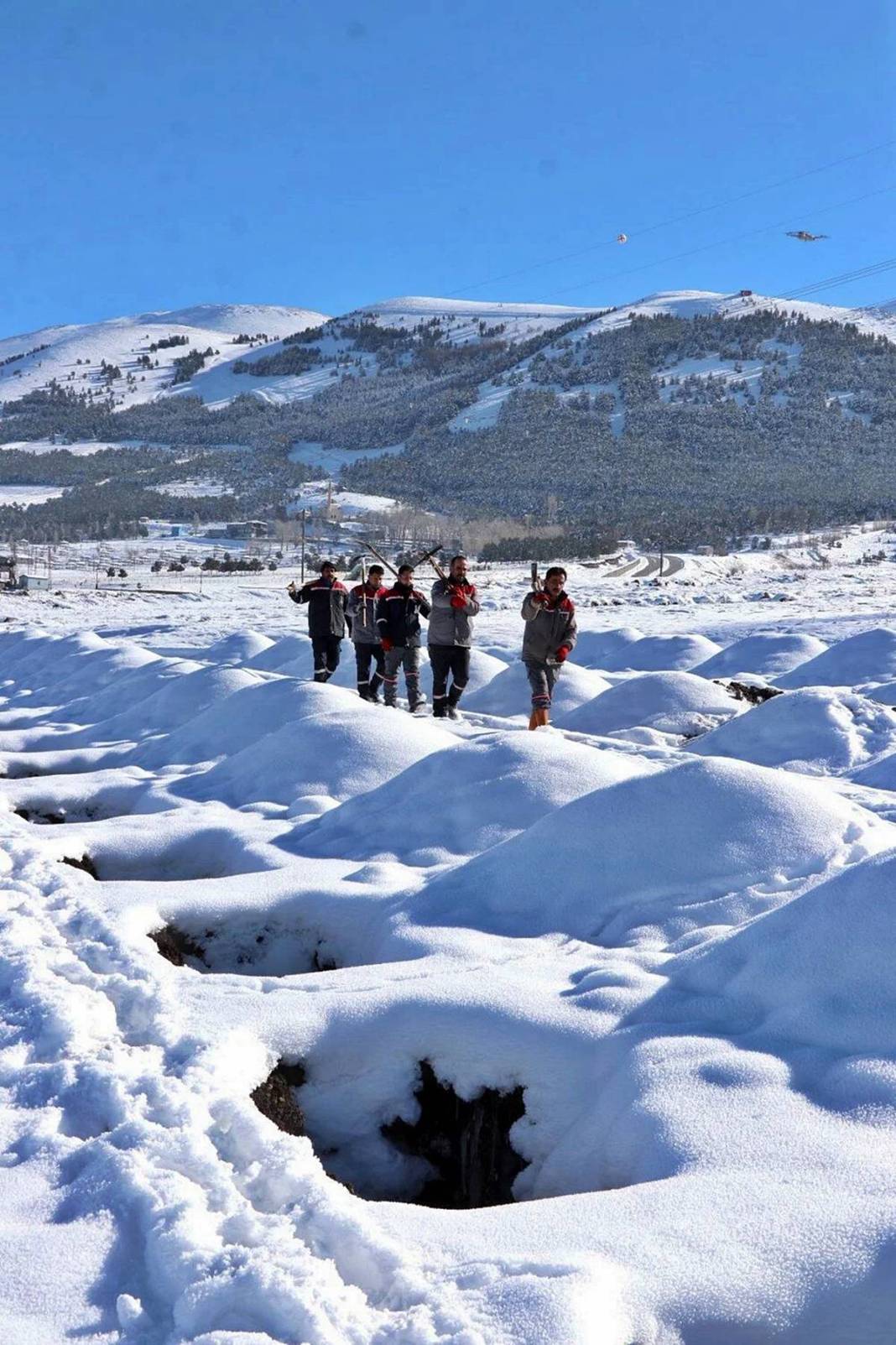 O kentte yüzlerce boş mezar görenleri hayrete düşürdü! Meğer nedeni çok başkaymış 8